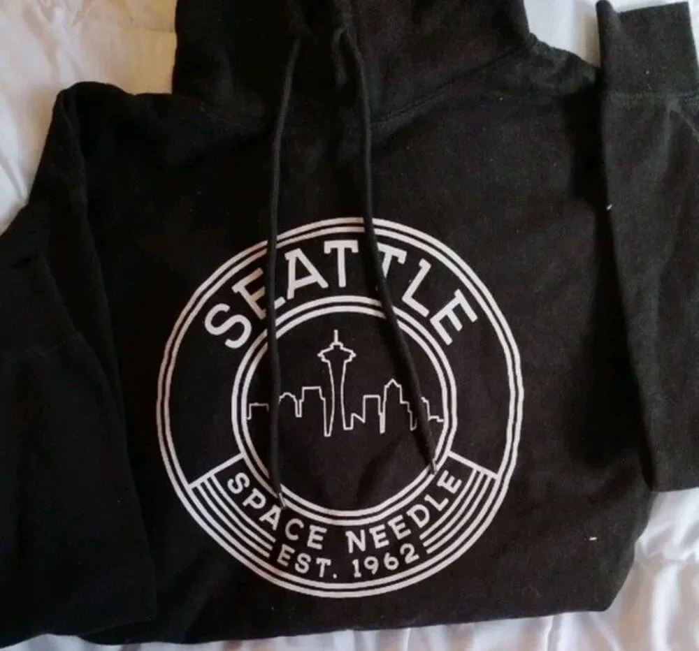 Point Sportswear Seattle Space Needle Pullover Hoodie Black Women's Medium - Picture 1 of 3